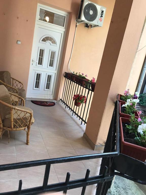 Apartment Charlie Perfect Price Белград Екстериор снимка