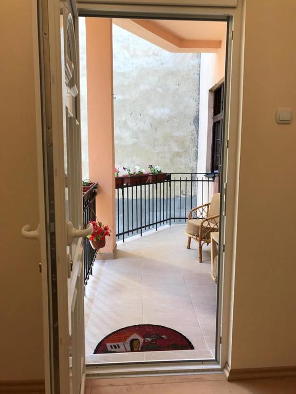 Apartment Charlie Perfect Price Белград Екстериор снимка