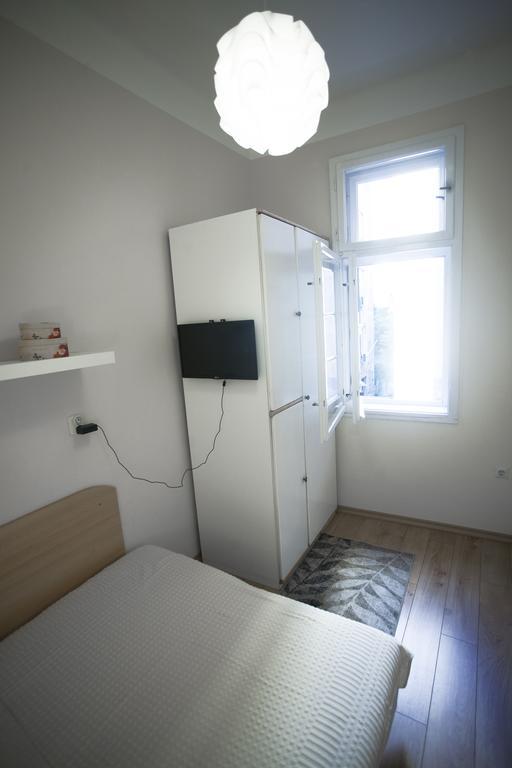 Apartment Charlie Perfect Price Белград Екстериор снимка